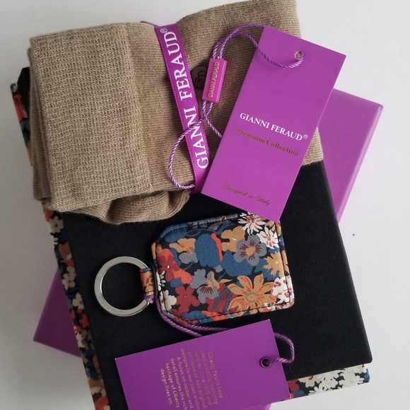 Sock and key ring - Picture 3 of 4